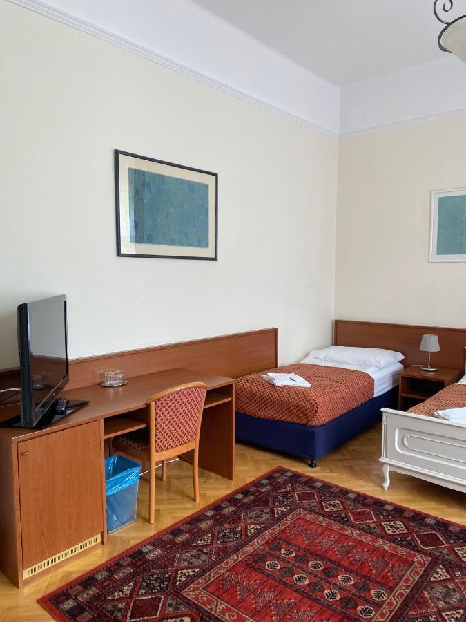 Fonix Hotel Balatonföldvár Exteriör bild