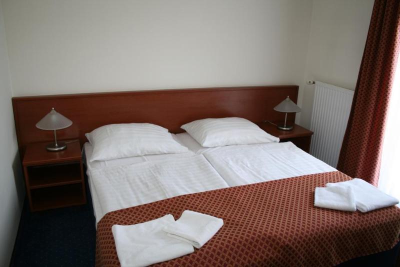 Fonix Hotel Balatonföldvár Exteriör bild