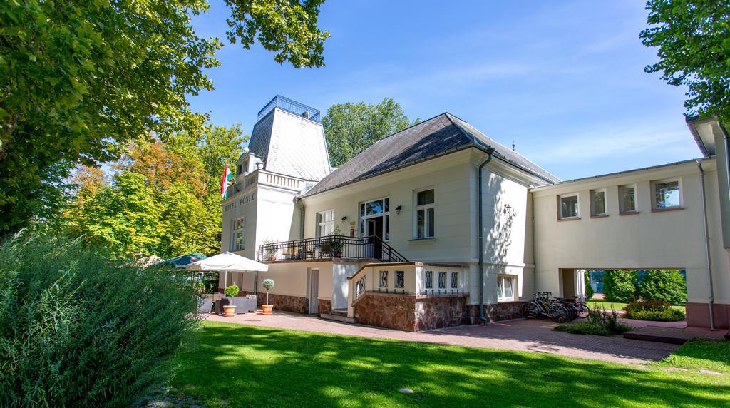 Fonix Hotel Balatonföldvár Exteriör bild