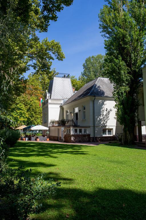 Fonix Hotel Balatonföldvár Exteriör bild